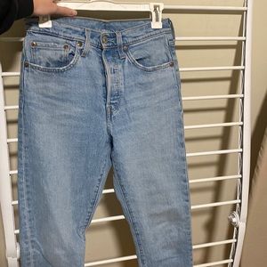 Levi’s 501 skinny light wash jeans size 26
